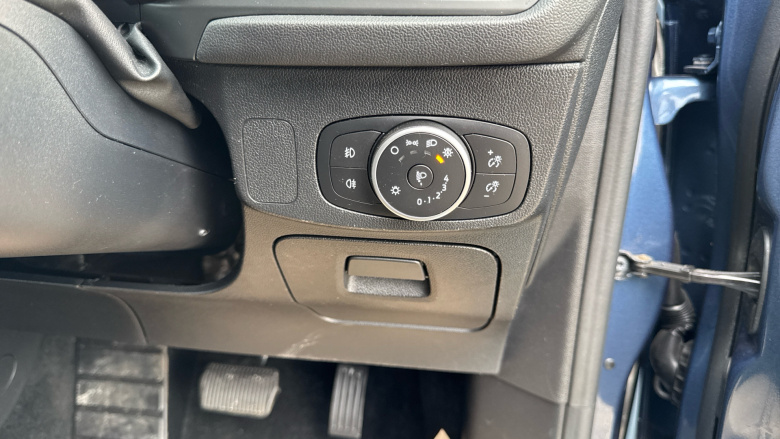 Ford Focus 1.0 EcoBoost 125 Active Auto 5dr Petrol Hatchback